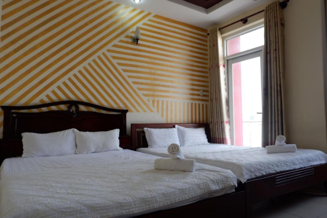 Reddoorz Tuan Viet Hotel Dinh Tien Hoang Ho Chi Minh-staden Exteriör bild